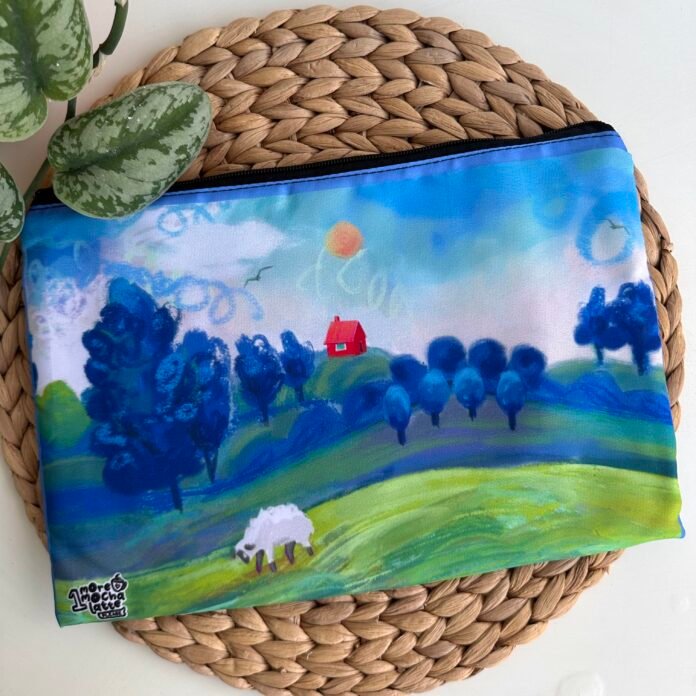 Red House Pouch – D2