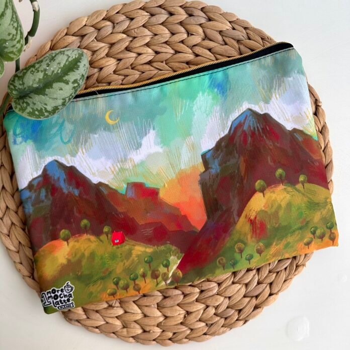 Red House Pouch – D3