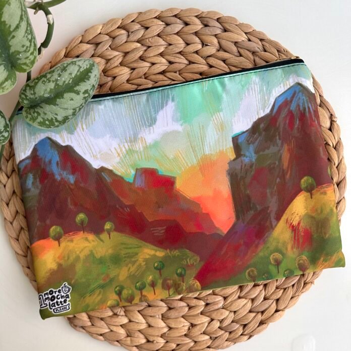 Red House Pouch – D3